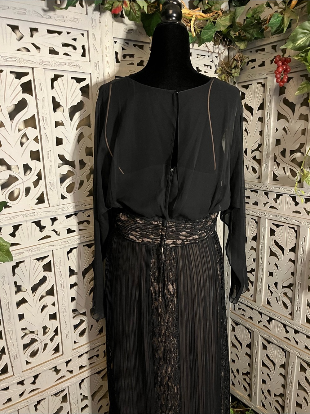 JACK BRYAN VINTAGE 60’s/70’s ELEGANT BLACK CHIFFON & LACE MAXI FORMAL DRESS - Picture 8 of 14